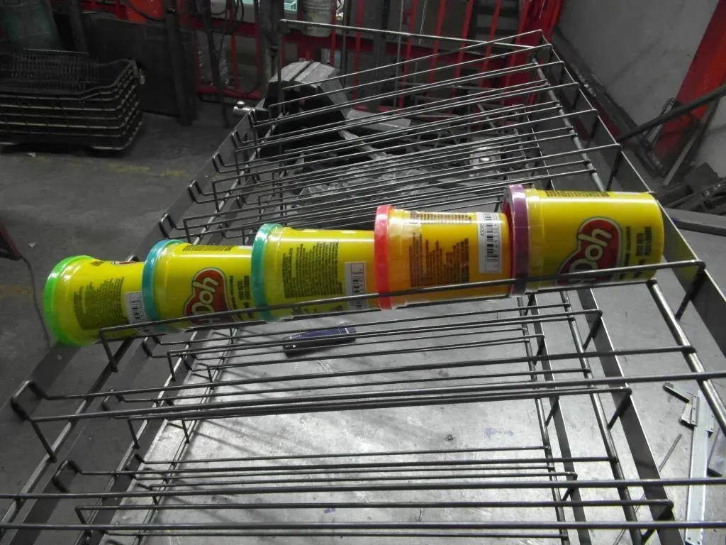 Estructura de alambre de acero fabricado por ARANSA — Marco soldado con puntos de fijación.