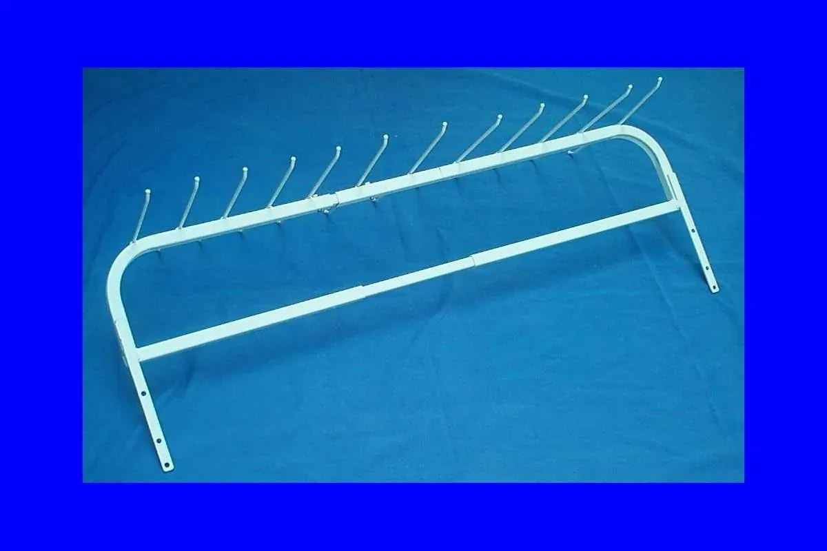 Arco porta-etiqueta de acero fabricado por ARANSA — Alambre doblado con radio controlado.